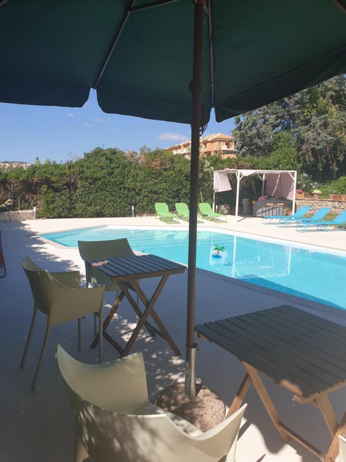 Villa Flore - Penthouse - Apartment In Villa Casteldaccia Luaran gambar