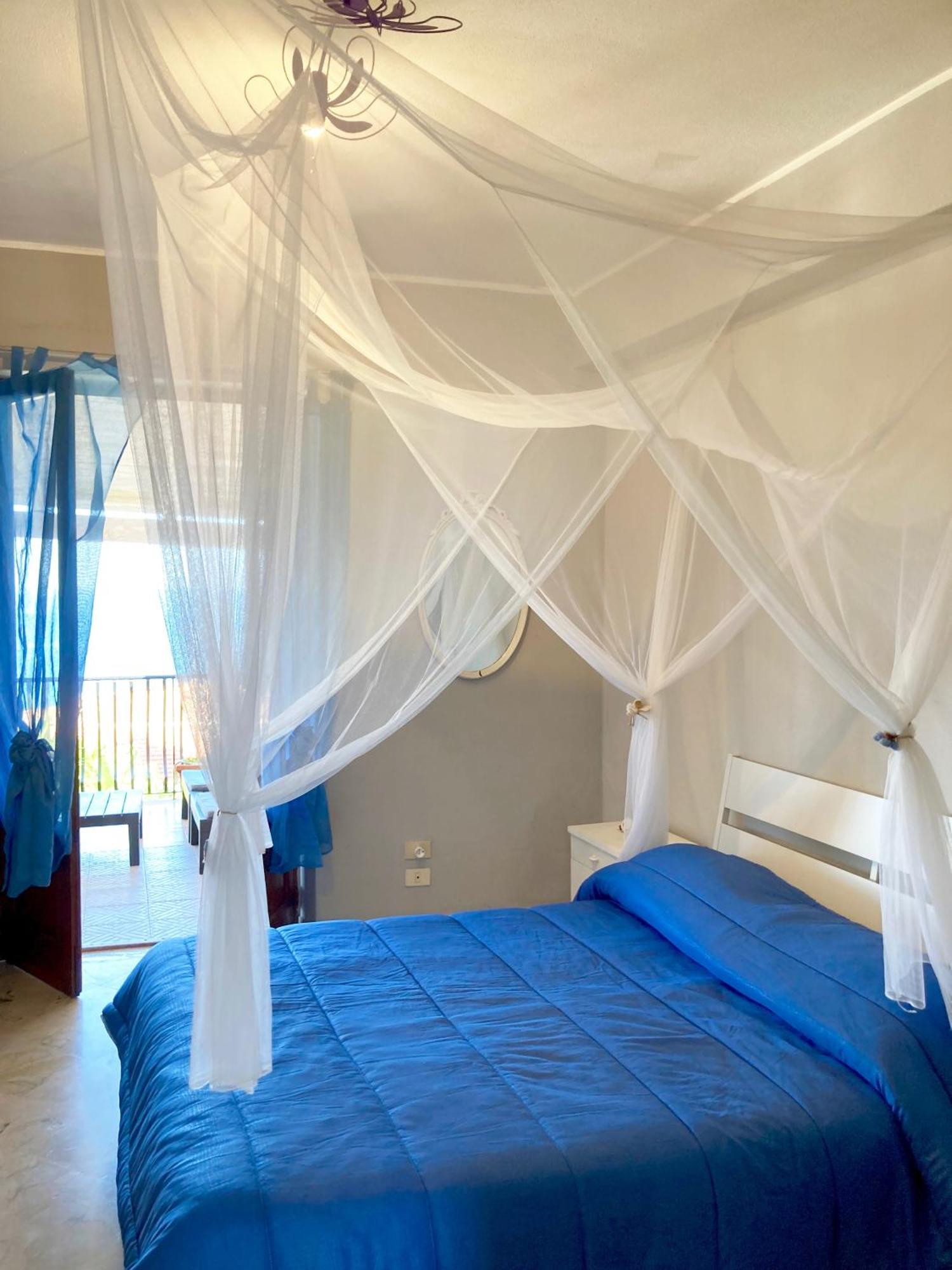Villa Flore - Penthouse - Apartment In Villa Casteldaccia Luaran gambar